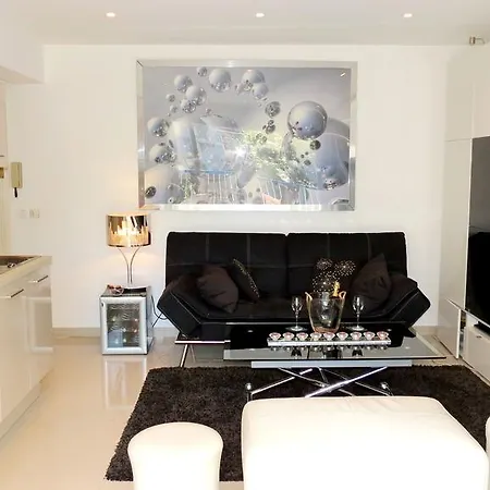 Ideal *